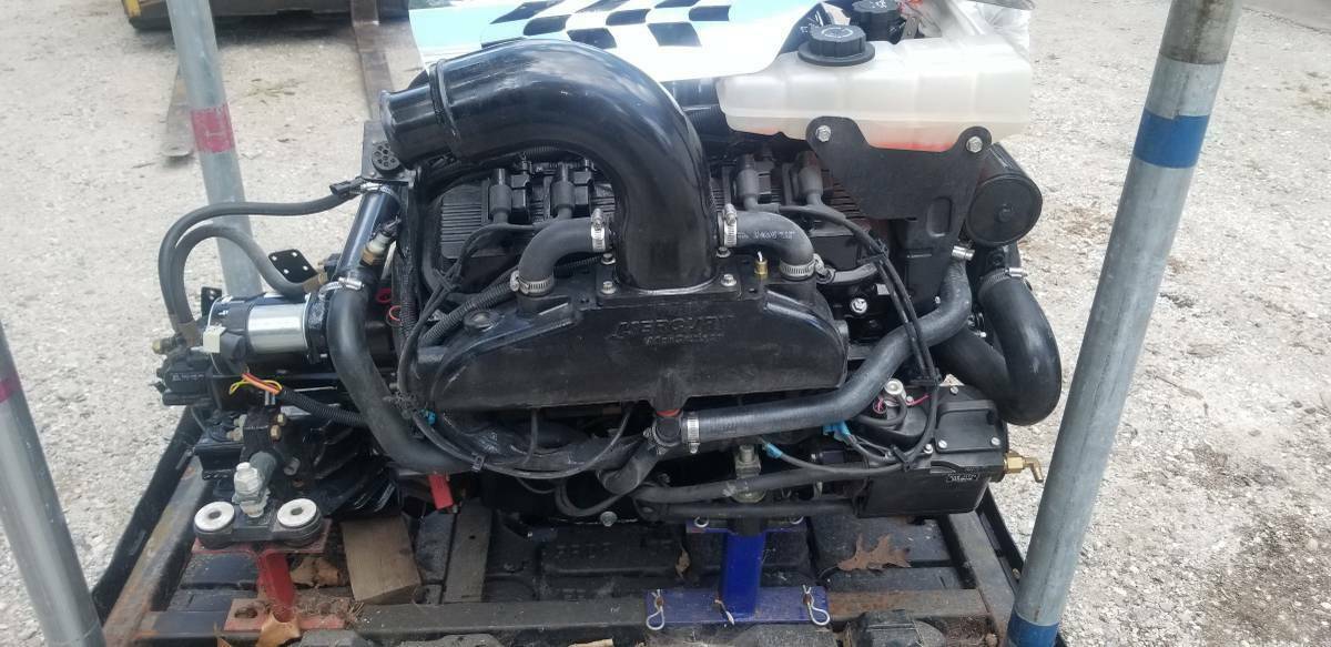 2004 MerCruiser 8.1L MPI FWC , 420 HP Rebuilt Marine Gas Engine
