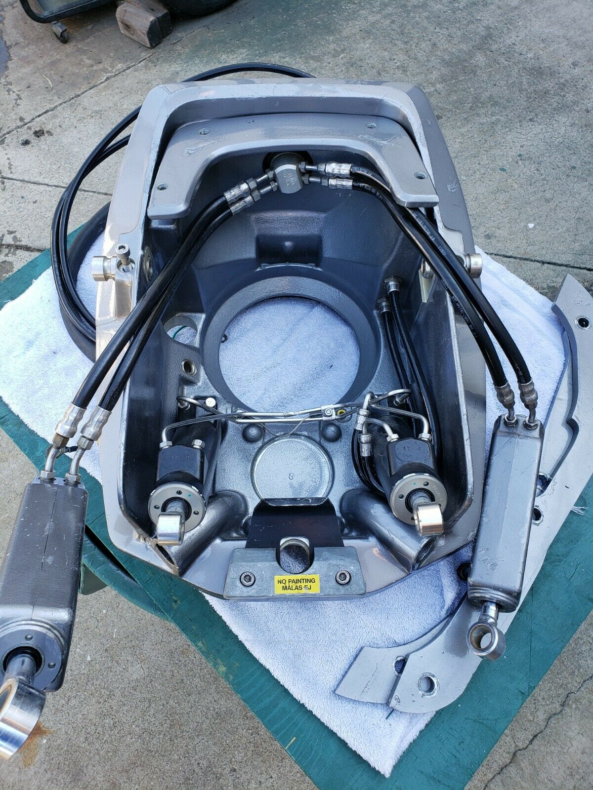 VOLVO PENTA DPX-R DUOPROP STERNDRIVE TRANSOM SHIELD ASSEMBLY 3868645