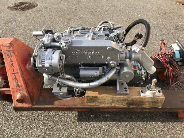 Universal m4-30 , Marine Diesel Engine , 4 Cylinder