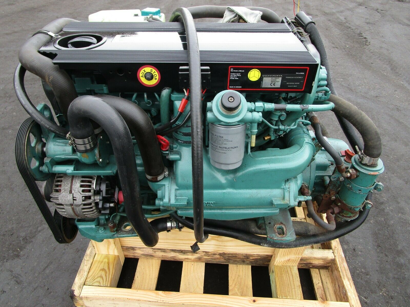VOLVO PENTA D3-190 MARINE DIESEL ENGINE