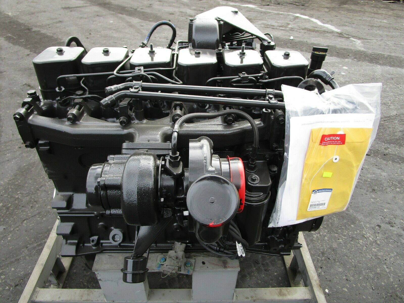 UNUSED GENUINE CUMMINS 6BT-5.9L DIESEL ENGINE