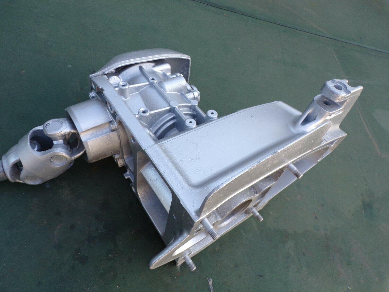 Volvo Penta DPS-A 1.95 ratio Outdrive upper from freshwater boat,used clean
