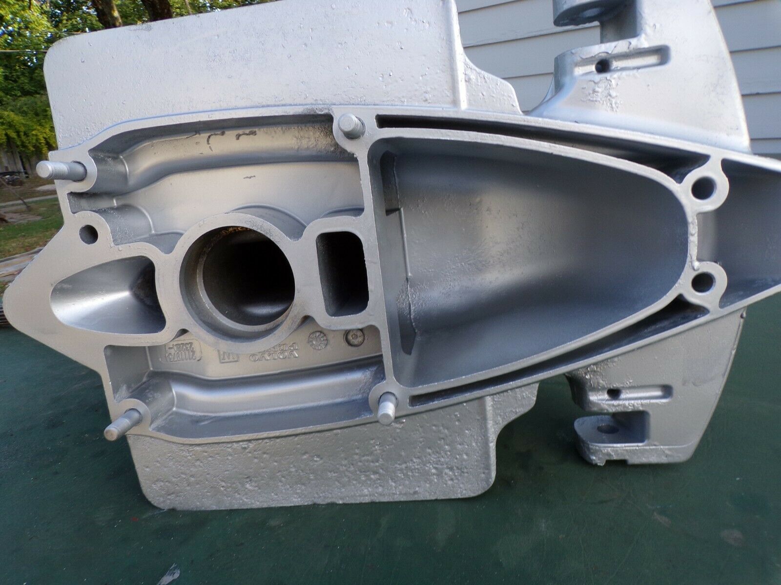 Volvo Penta DPS-A 1.95 ratio Outdrive upper from freshwater boat,used clean - Image 2