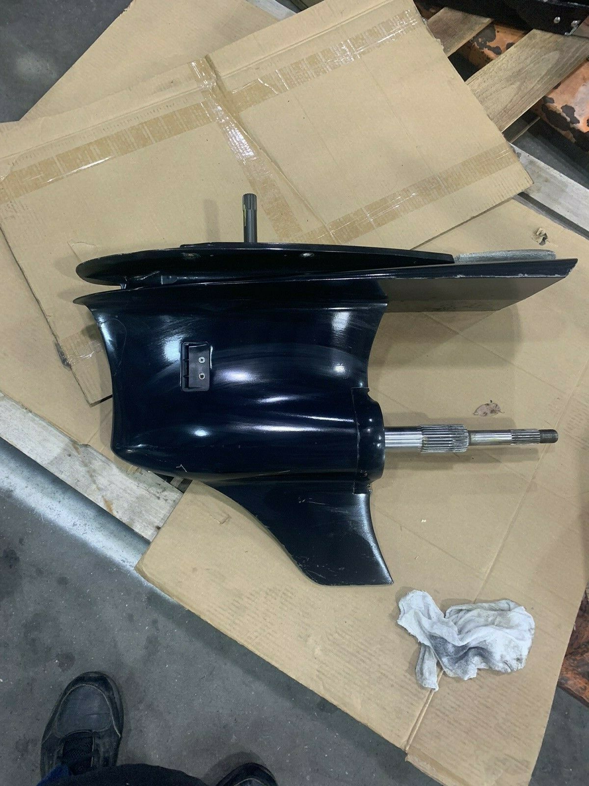 VOLVO PENTA DP lower